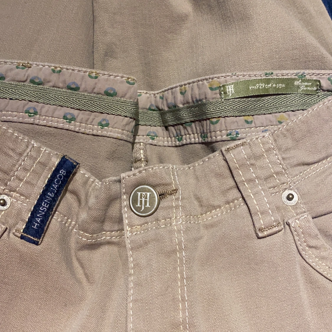 Beige byxor från Hansen & Jacob - 92