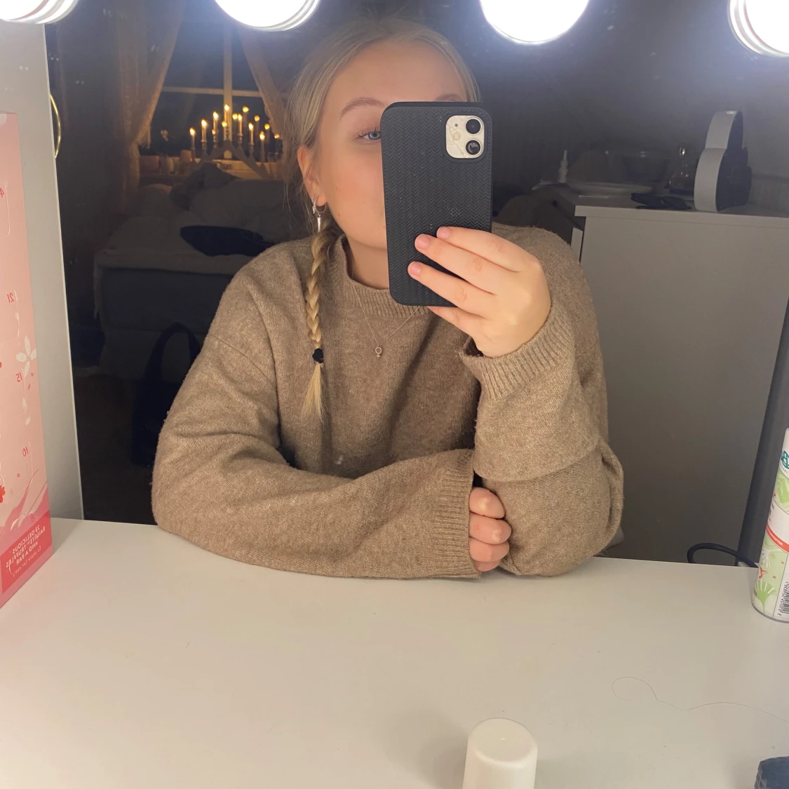 Beige stickad tröja - 90