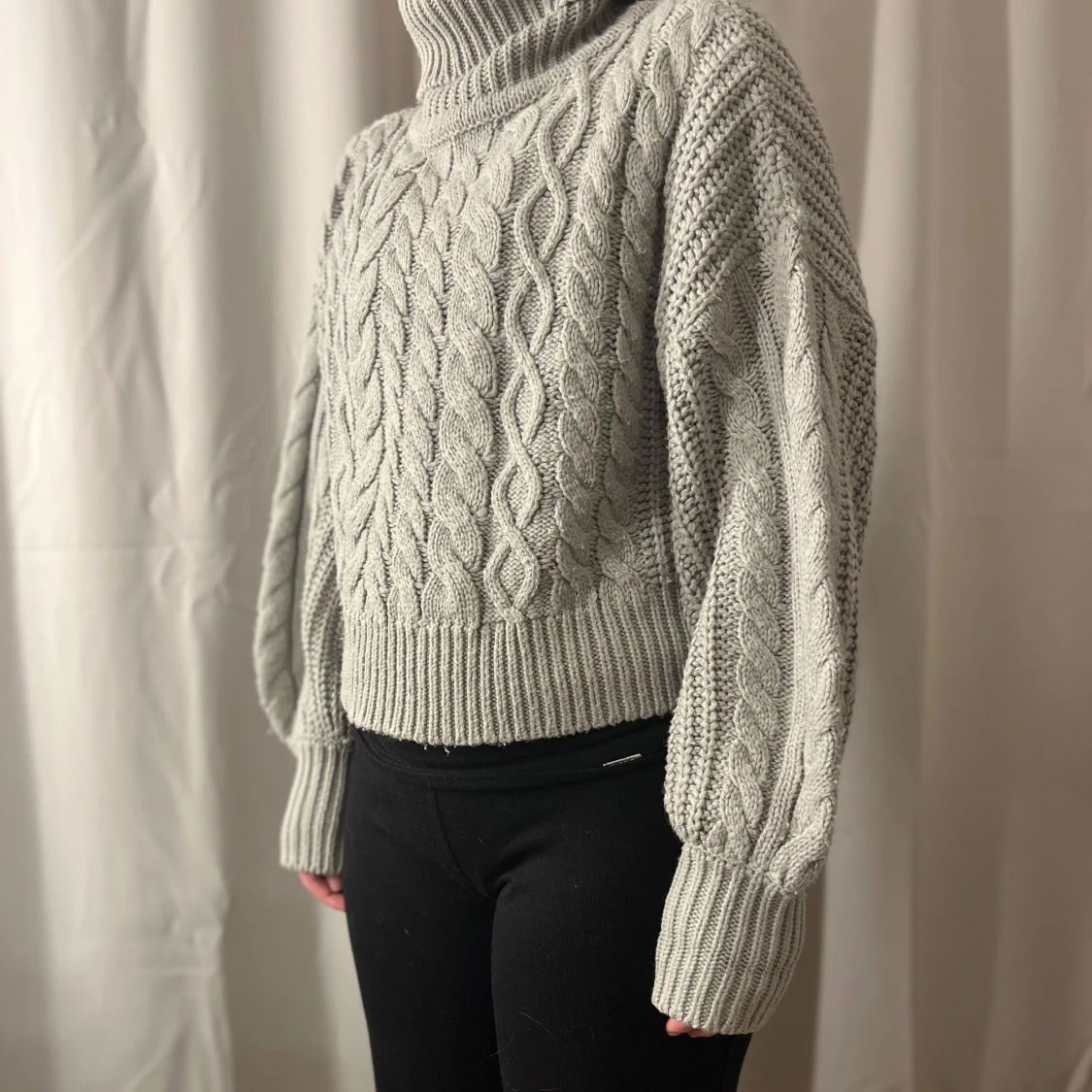 Grå stickad polotröja från Madlady - 90