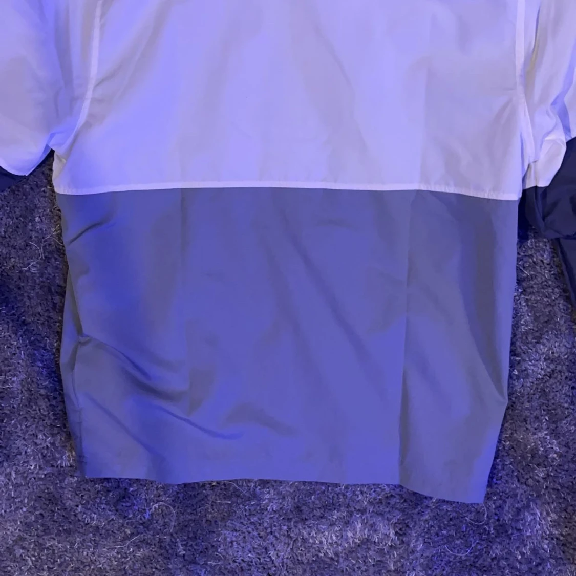 Vit och grå vindjacka från Under Armour - 91