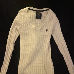 Vit tröja från U.S. Polo Assn. - snygg tröja från U.S. polo Assn. Storlek s🤍🤍 