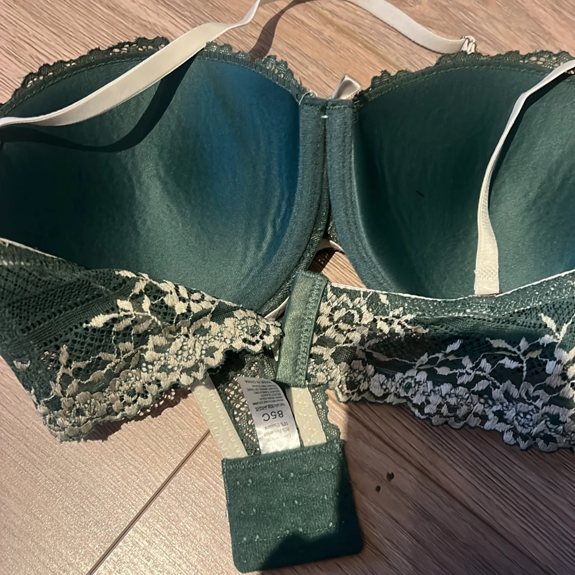 Grön spets-bh med rosett - 1