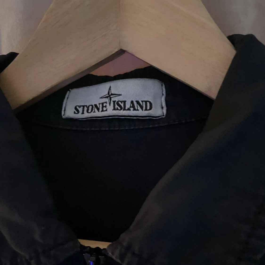 Navy blå jacka från Stone Island - 2
