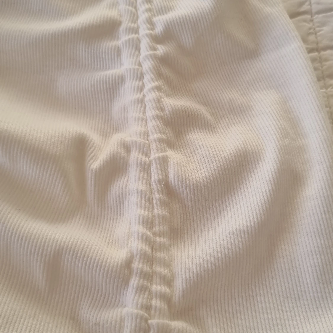 Vit ribbad klänning från H&M Divided - 2