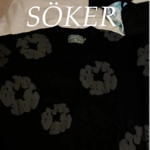 Söker en Svart T-shirt från tear denim - Söker en svart T-shirt från Tear denim. Den ska vara i storlek M. Jag vill också ha den till ett bra pris