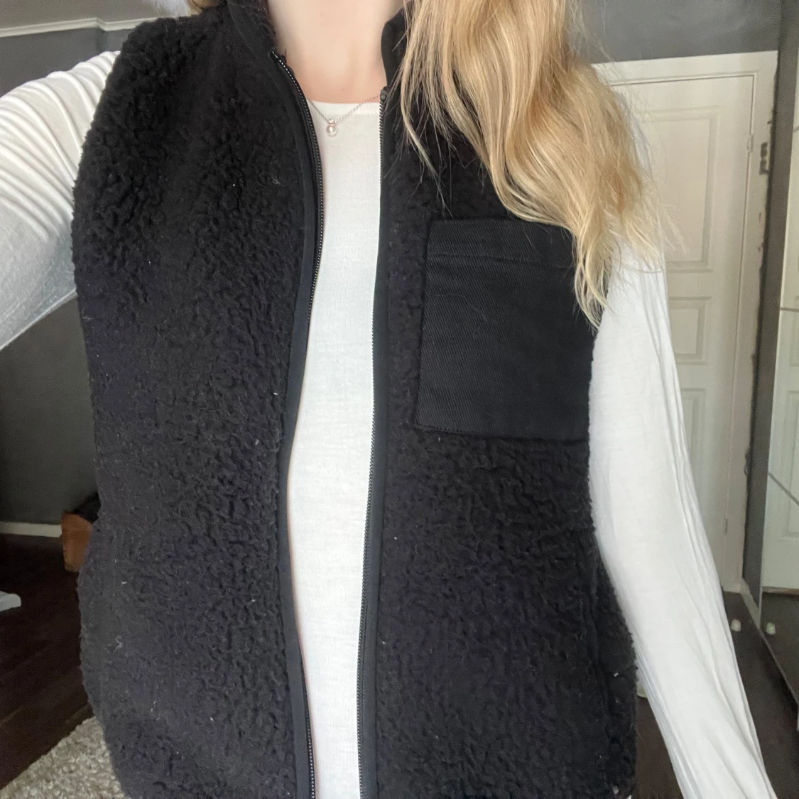 Svart teddy väst med dragkedja - 1