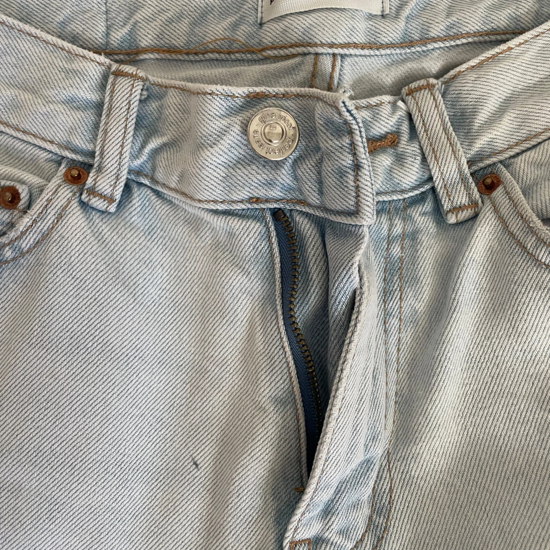 Ljusblå jeansbyxor - 2