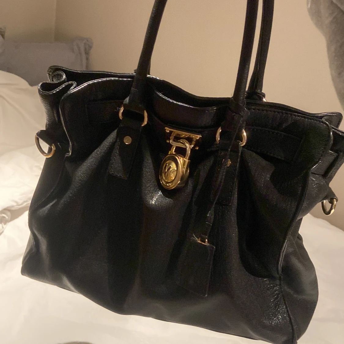 Svart handväska från Michael Kors - 2