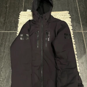 Sail Racing Jacka  - Storlek: M