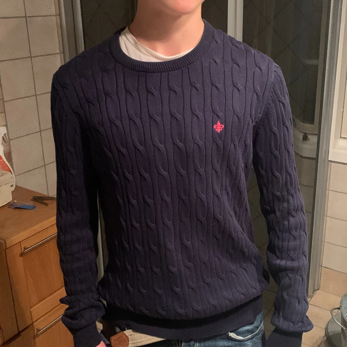 Mörkblå stickad tröja från Morris