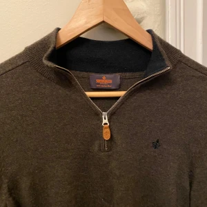 Morris zip brun XS - Fint skick, storlek XS men liten i modellen. 