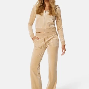 Beige juicy couture set  - Säljer ett beige juicy couture set i storlek XS. användt ett fåtal gånger. 