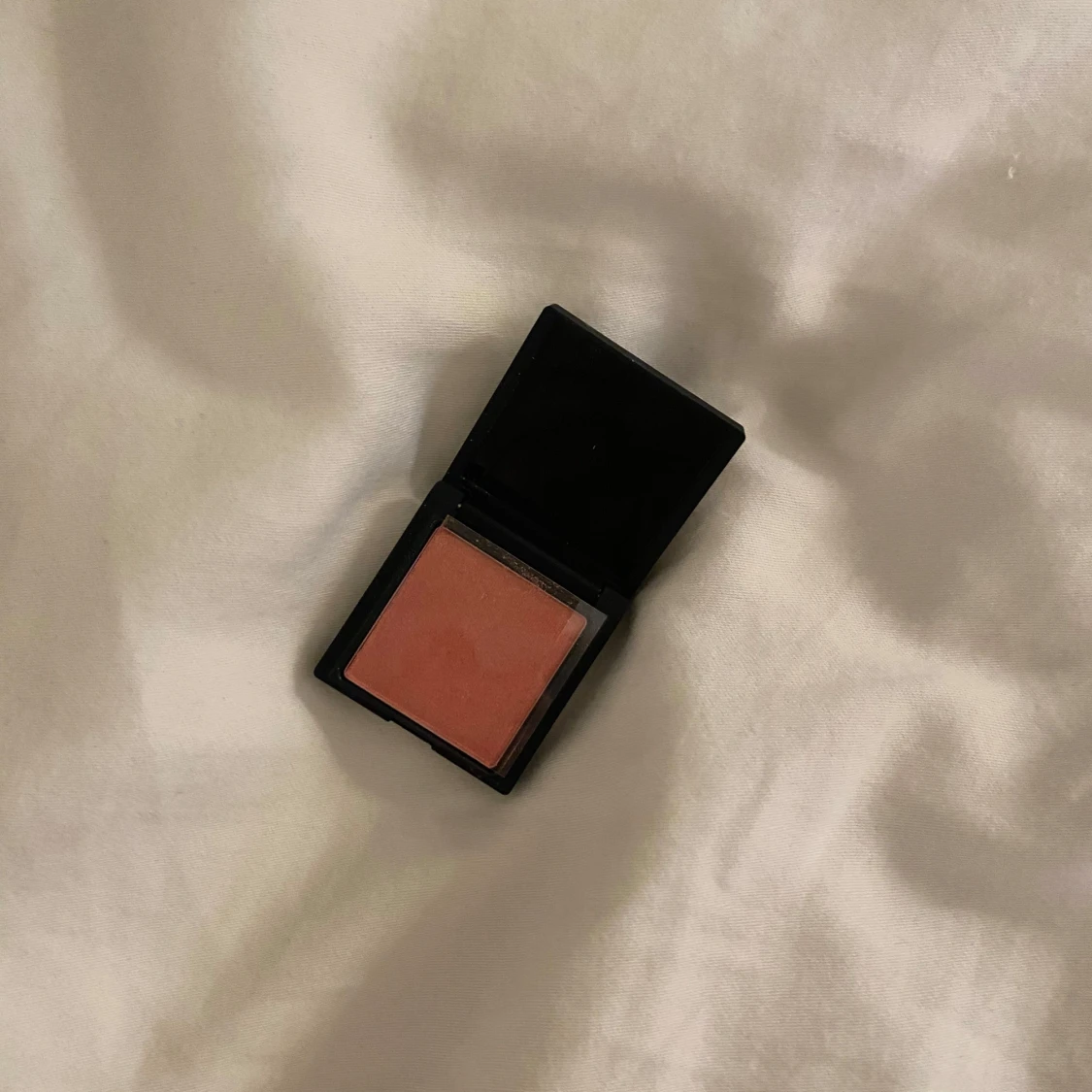 NARS Rouge i nyansen Orgasm - 90