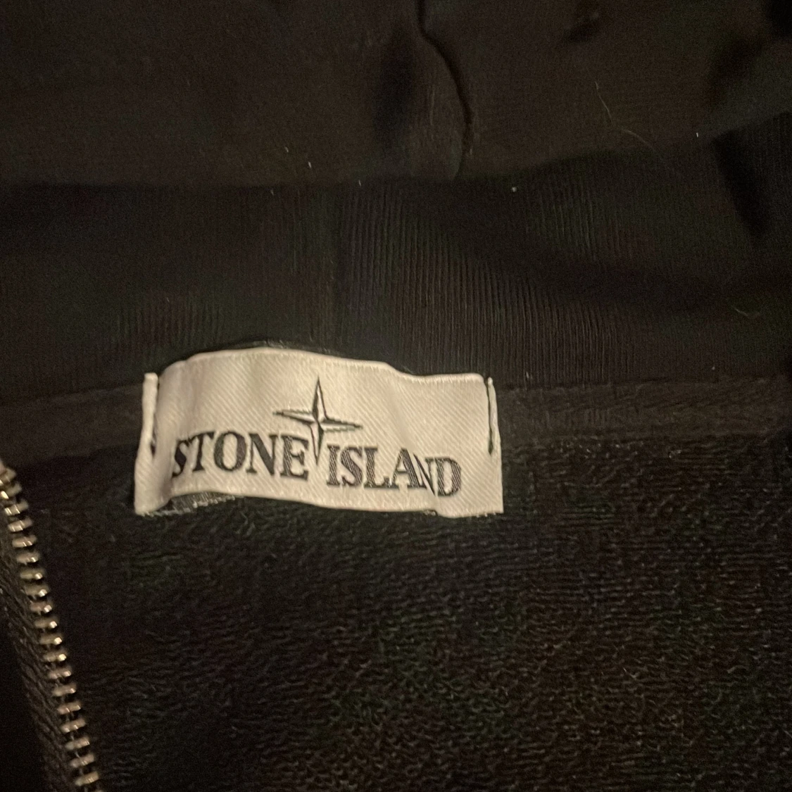 Svart hoodie från Stone Island - 91