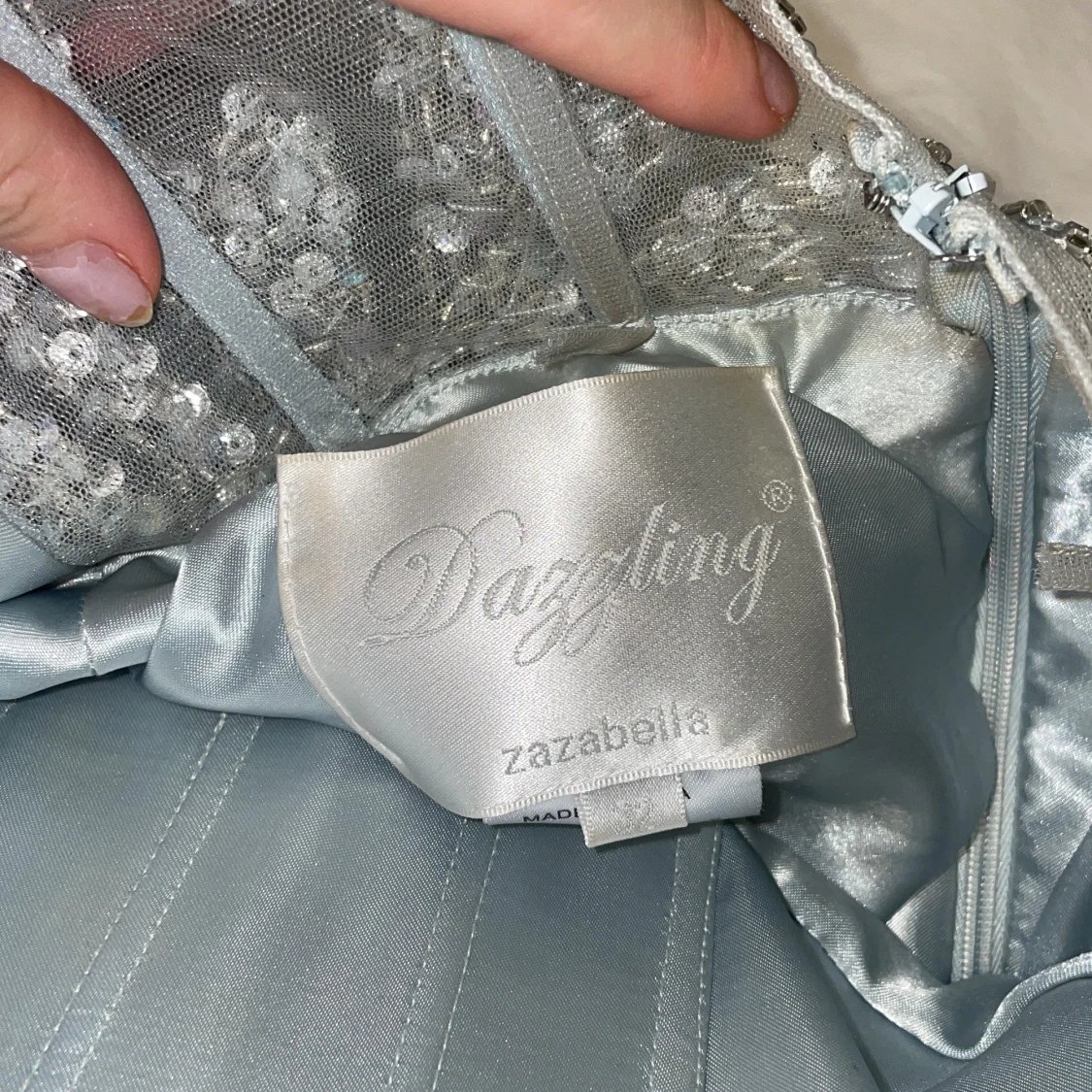 Ljusblå balklänning från Zazabella - 92