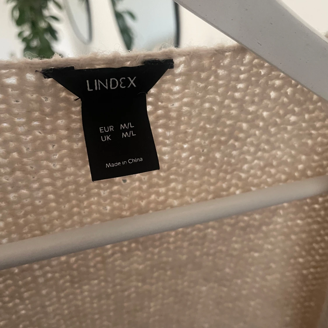 Beige stickad kofta från Lindex - 91