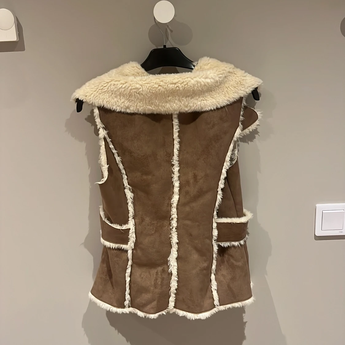 Brun mockaväst med foder från Vero Moda - 90