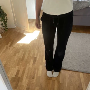 Svarta juciy - Svarta juciy för bra pris ❤️