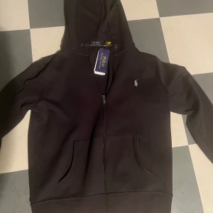 Polo Ralph Lauren zip hoodie - Polo hoodie thin section i storlek S, ny och äkta med riktiga taggar och qr
