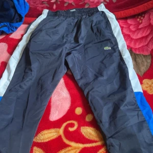 Lacoste dress - Den är i jätte bra kvalitet finns inget fel med den