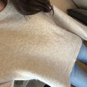 Stickad tröja  - Jättefin stickad tröja från Gina💕 