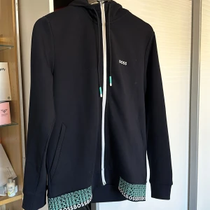 Hugo boss kofta - Bra skick typ aldrig använd