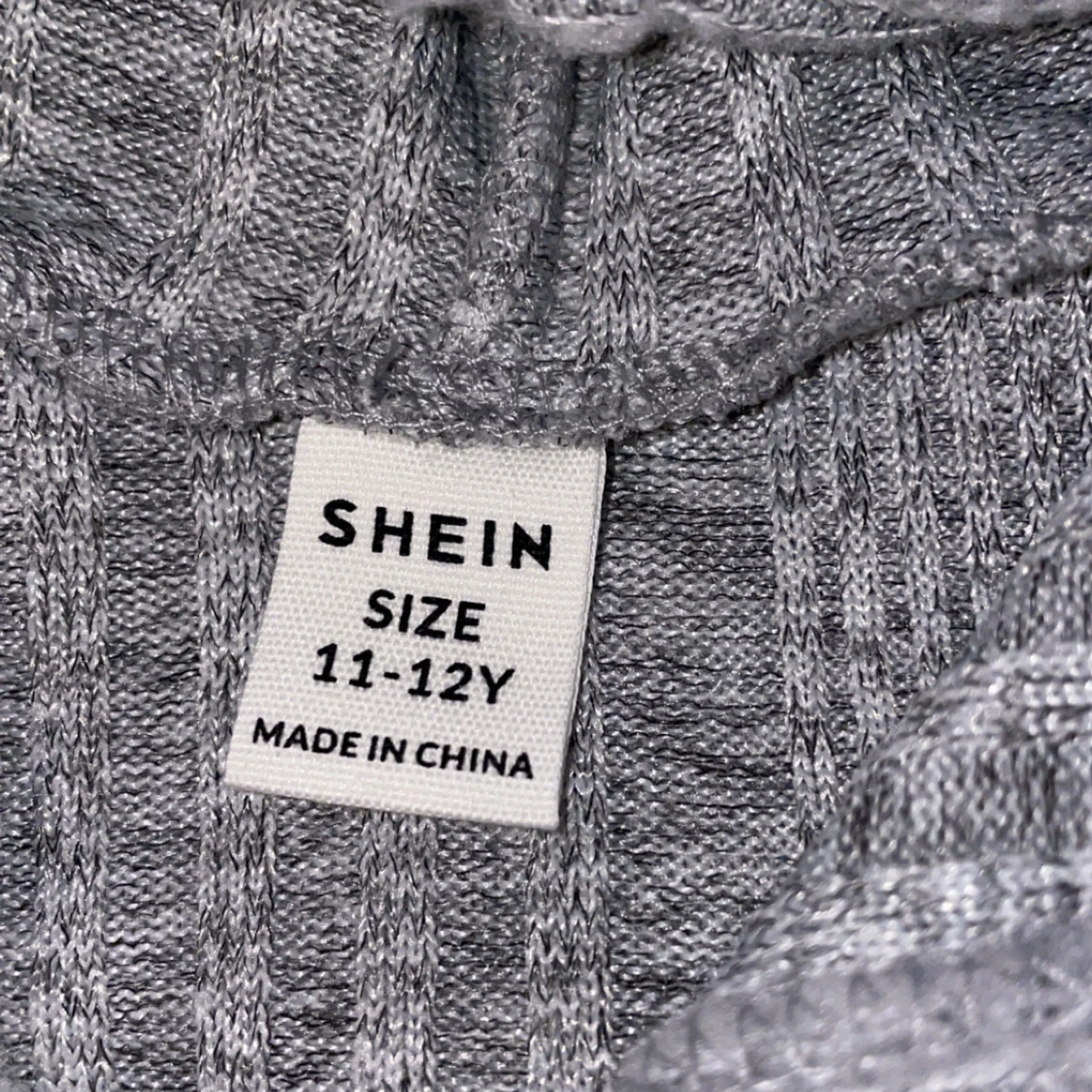 Grå klänning från Shein - 90