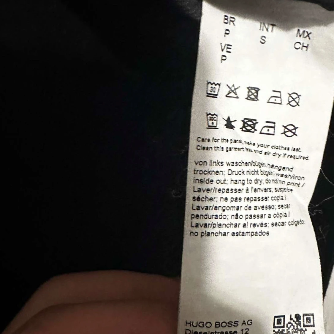 Snygg svart hoodie från BOSS - 91