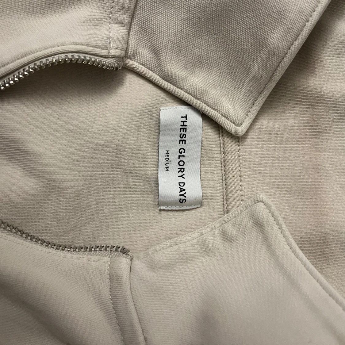 Beige tröja från These Glory Days - 91