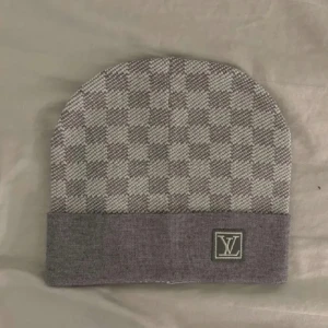 Snygg mösaa - Snygg mössa helt ny