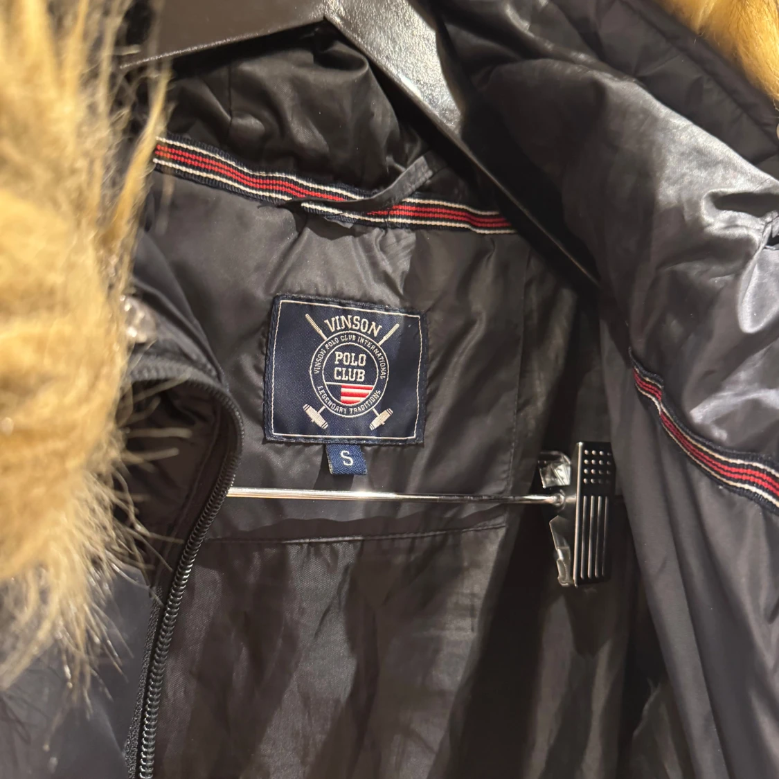 Svart dunjacka från Vinson Polo Club - 90