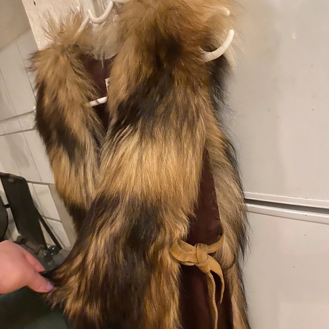 Brun pälsväst äkta - 93