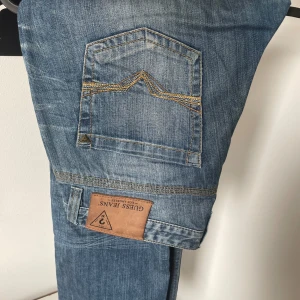 vintage lowwaist guess jeans - bra skick, köpta secondhand🩷