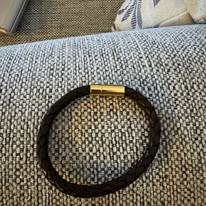 Armband - Säljer detta feta Skultuna armband! Oanvänt så i bra skick! Nypris 799kr