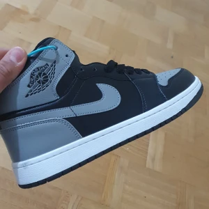 Jirden 1 - Helt nya jorden 1 aldrig använd för dem va för små för mig 