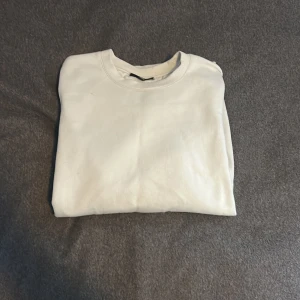 Vit Långtröja - En vit långtröja