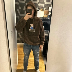 Crooked Tongues - Nyskick  aldrig använt men pris lappen borta  Köpt på asos för 699