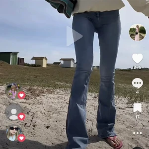 MiH jeans  - Storlek 25. Långa i benen. Nypris ca 3000kr 