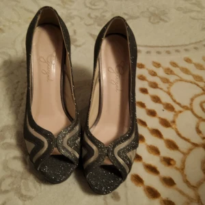 Skor - Har haft dom  på mig bara ett par timmar.