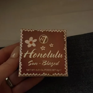 Bronser  - Nytt fint medium mörk. 