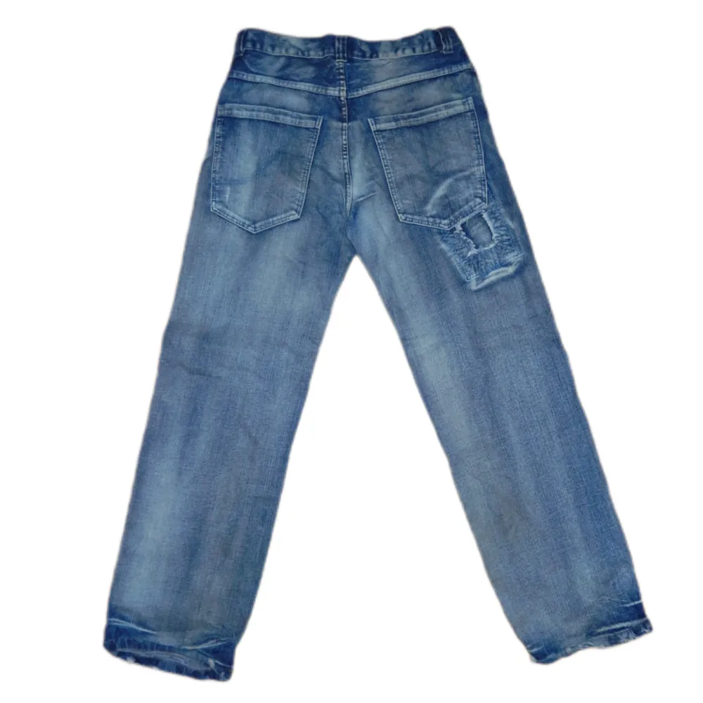 Riktigt Häftiga Baggy Jeans 🔥🔥  OBS: Ej riktiga hål, endast på utsidan . Jeans & Byxor.