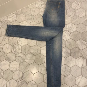 Dondup jeans - Säljer för att jeansen är för små. Bra skick, skriv om ni undrar om något