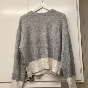 Stickad tröja - Super användbar snygg stickad tröja för alla tillfällen!☺️