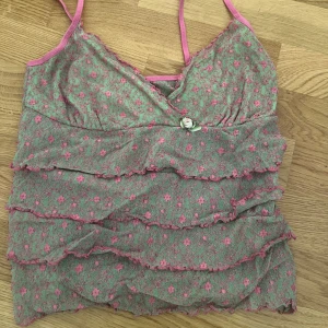 Söt topp - Säljer denna jättesöta toppen