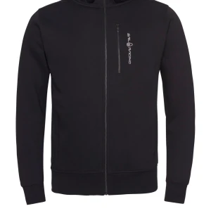 Svart zip hoddie från Sail Racing - Säljer min svart zip hoddie från Sail Racing. Den har inga skador eller hål, hyfsat mycket använd men i fint skick😊