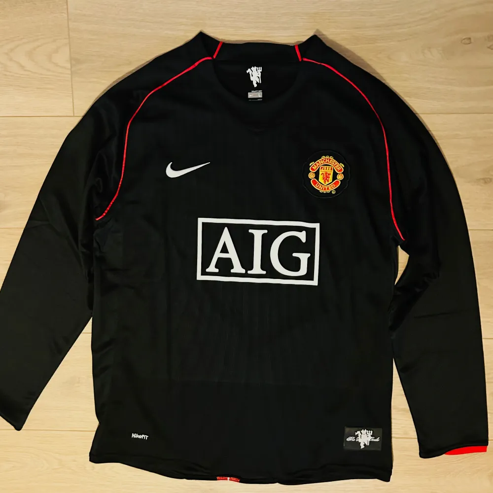 Cristiano Ronaldo, Manchester United fotbolls tröja 07-08, helt ny med tagg, Storlek:L Toppen kvalitet!🔥. Sportswear.