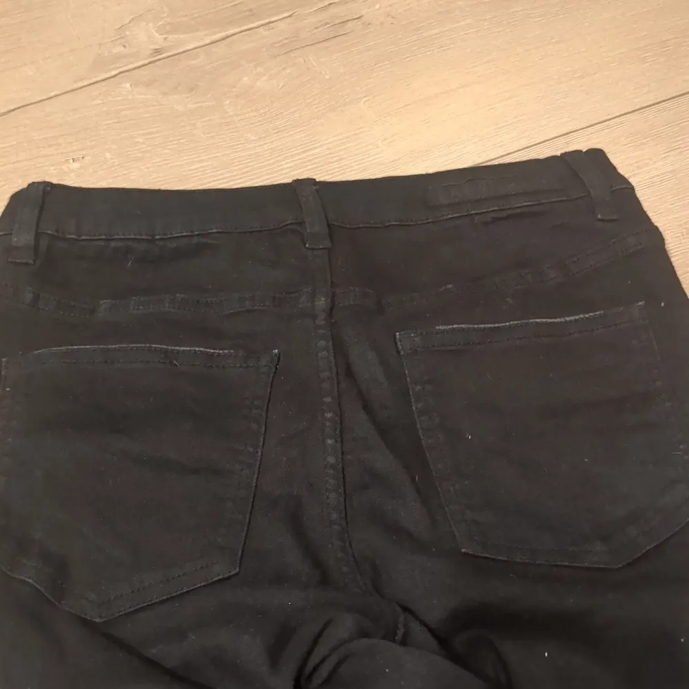 Använt två gånger, för små för mig, storlek 158.. Jeans & Byxor.