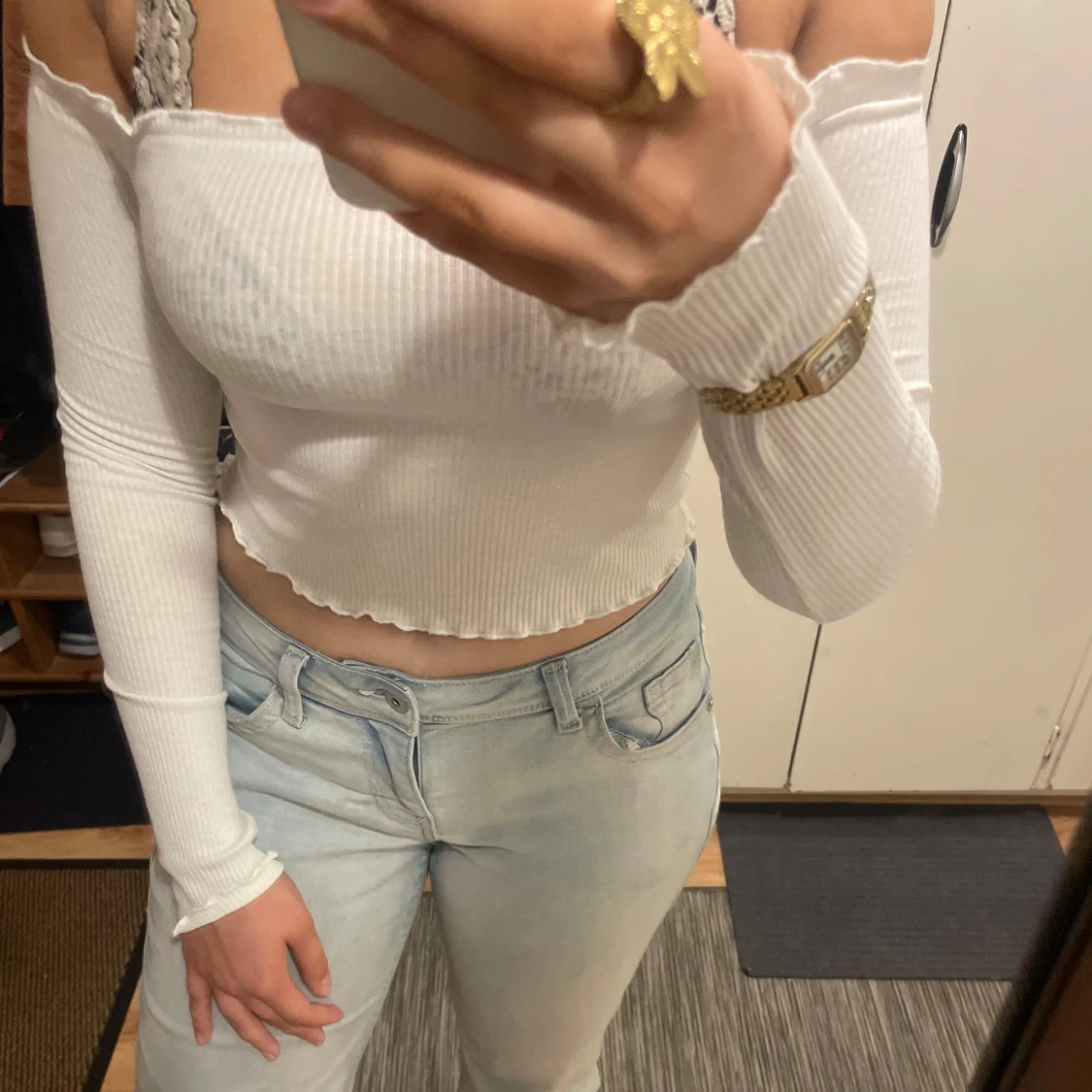 Vit off-shoulder tröja