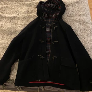 Duffel/kappa - Duffel/kort kappa som är perfekt till höst och vinter!❤️💓