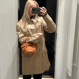 Jacka - Trenchcoat i jättefint skick. Storlek S!